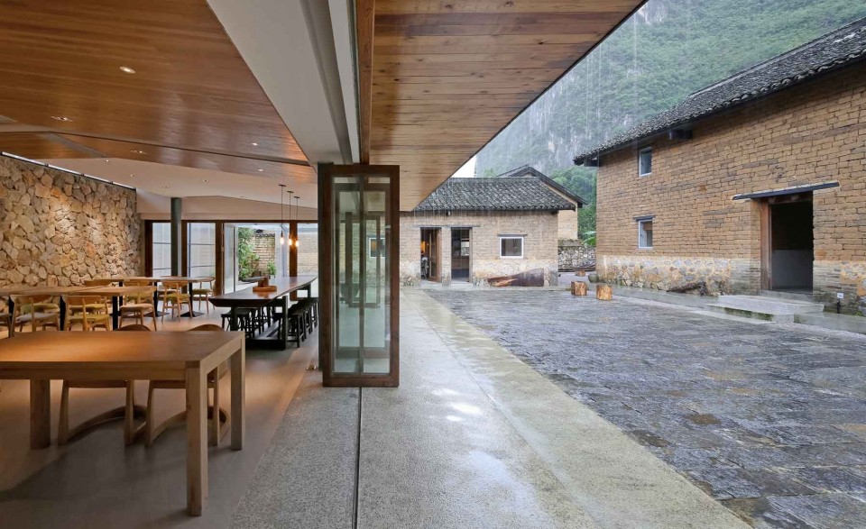 004 Yun Lu Hotel by Ares Partners