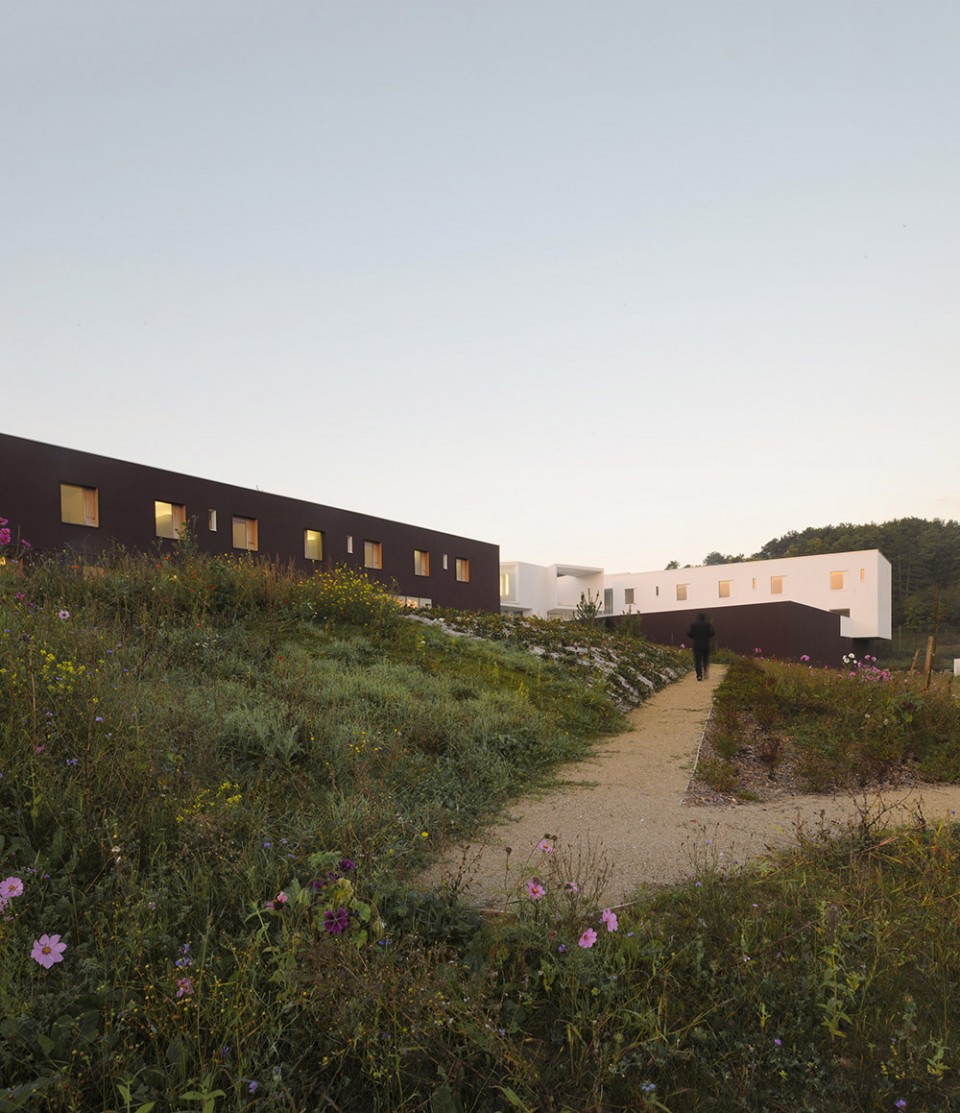 005-92-bed nursing home in Pont-sur-Yonne For dependent elderly people by Dominique coulon & associes1 (2)1