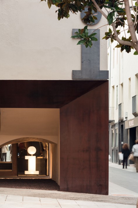 007-A DOOR TO THE LANDSCAPE by arnauestudid arquitectura