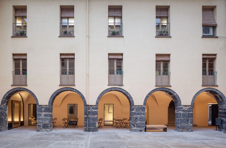 011-A DOOR TO THE LANDSCAPE by arnauestudid arquitectura