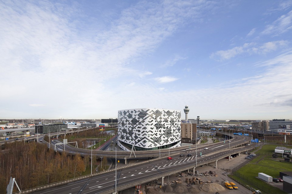 01_Photo Mecanoo_Urban environment Hilton Amsterdam Airport Schiphol