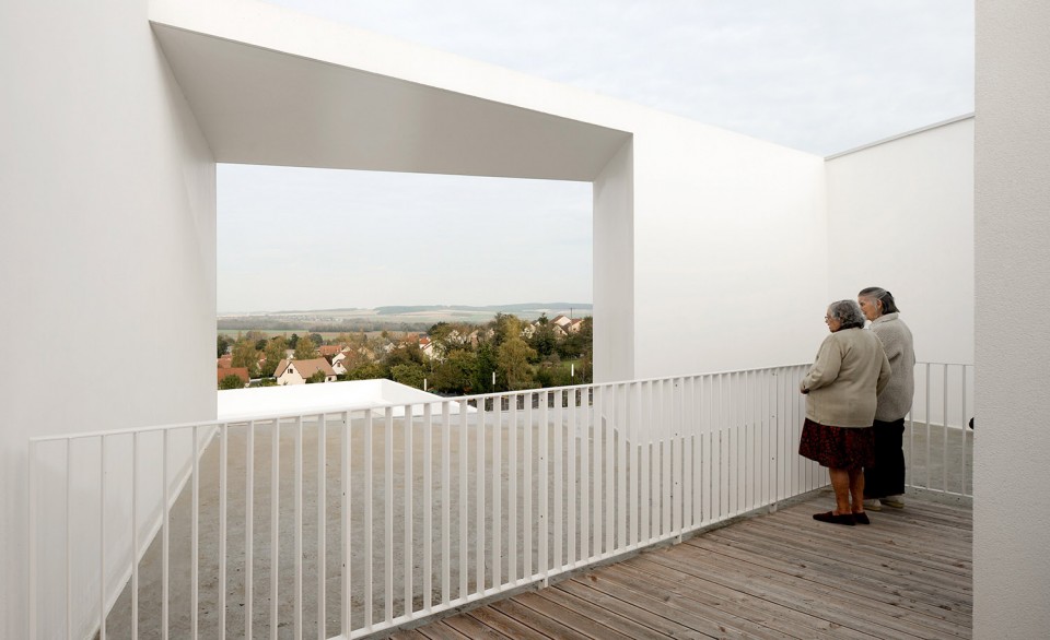 037-92-bed nursing home in Pont-sur-Yonne For dependent elderly people by Dominique coulon & associes