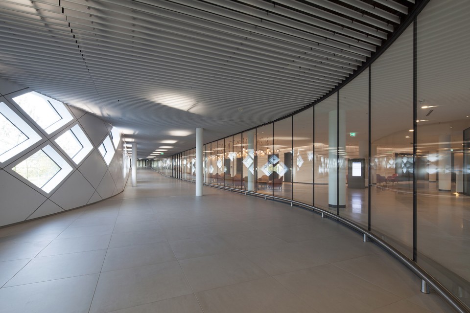 09_Photo Mecanoo_Traverse Hilton Amsterdam Airport Schiphol