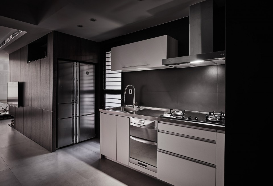 Simple and stylish new home by Z-AXIS DESIGN - 14-07