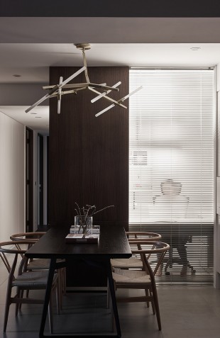 Simple and stylish new home by Z-AXIS DESIGN - 14-08
