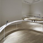 nendo用33米长漂浮之桌为GYRE打造巡回展 / nendo