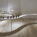 nendo用33米长漂浮之桌为GYRE打造巡回展 / nendo