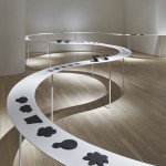 nendo用33米长漂浮之桌为GYRE打造巡回展 / nendo