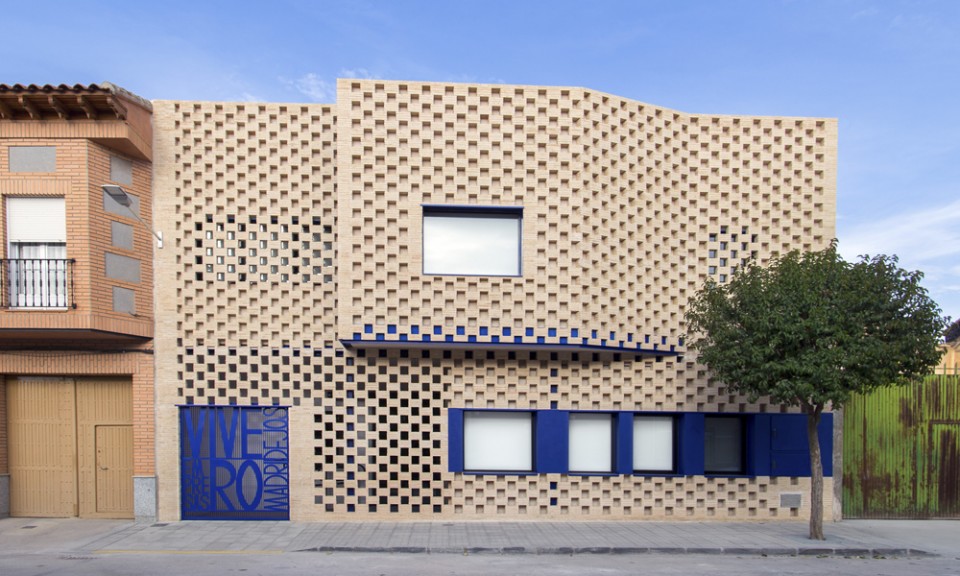 001-ENTREPRENEUR OFFICES by OOIIO Architecture