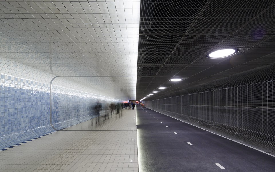 002 611_Langzaamverkeerspassage_Amsterdam_CS_N17