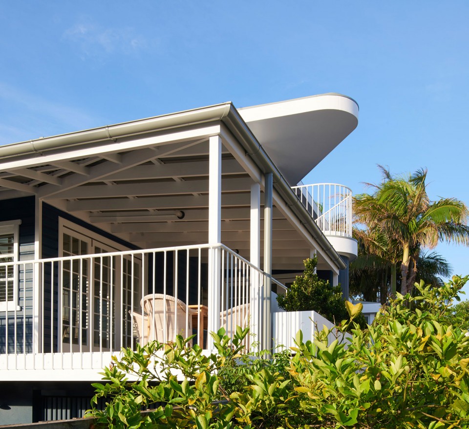 003-Luigi Rosselli Architects Beach House On Stilts