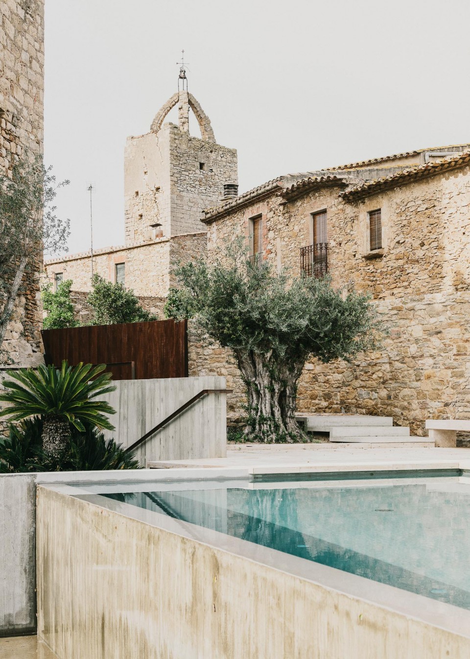003-The Peratallada Castle Garden by MESURA