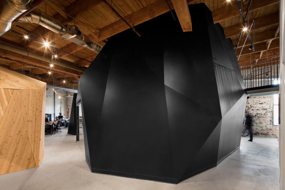003-Tones of a protean space by Jean de Lessard