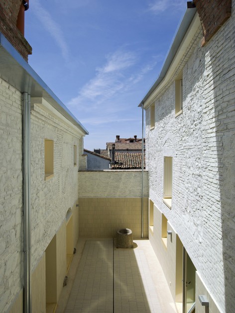 004-TWO HOUSES IN OROPESA by Paredes Pedrosa arquitectos
