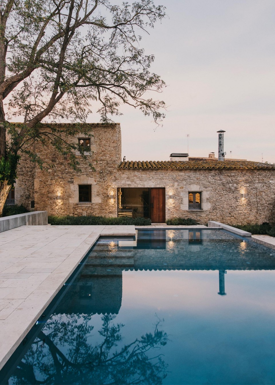 004-The Peratallada Castle Garden by MESURA