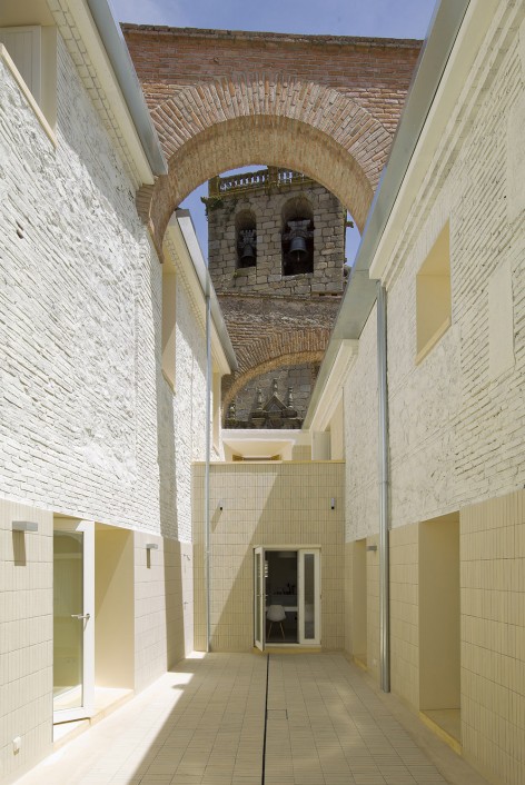 005-TWO HOUSES IN OROPESA by Paredes Pedrosa arquitectos