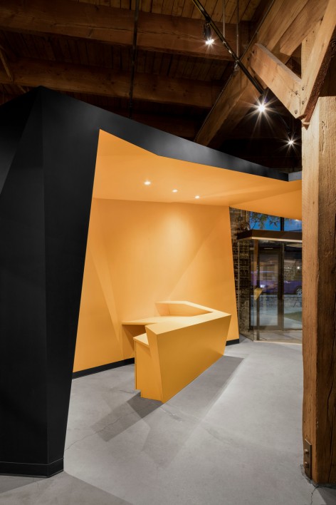 005-Tones of a protean space by Jean de Lessard