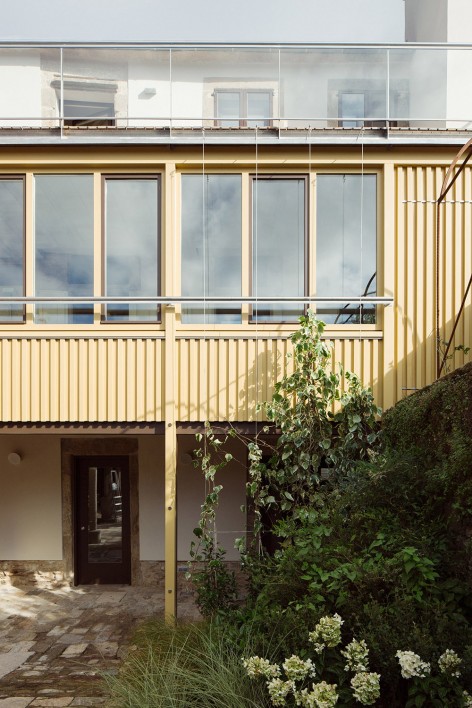 007-Casa Do Medio by ARROKABE ARQUITECTOS