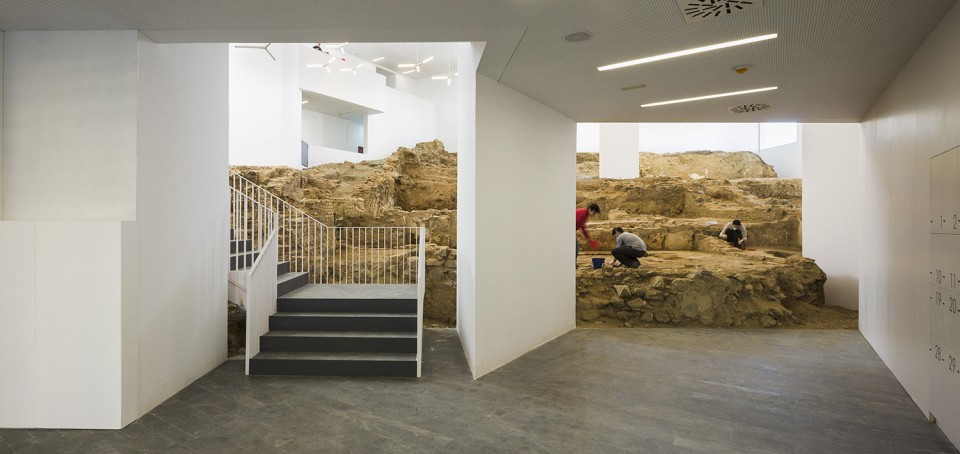 007-PUBLIC LIBRARY IN CEUTA by Paredes Pedrosa