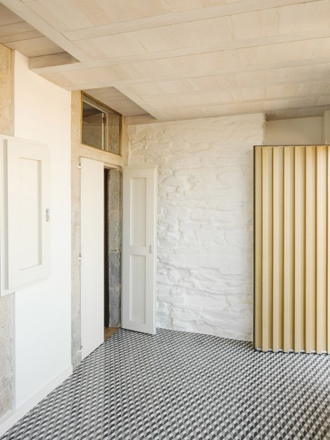 009-Casa Do Medio by ARROKABE ARQUITECTOS