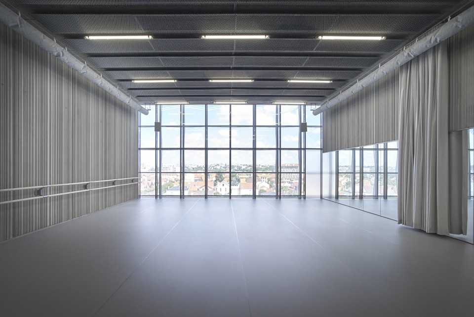 010-DANCE SCHOOL AURéLIE-DUPONT by Lankry architectes
