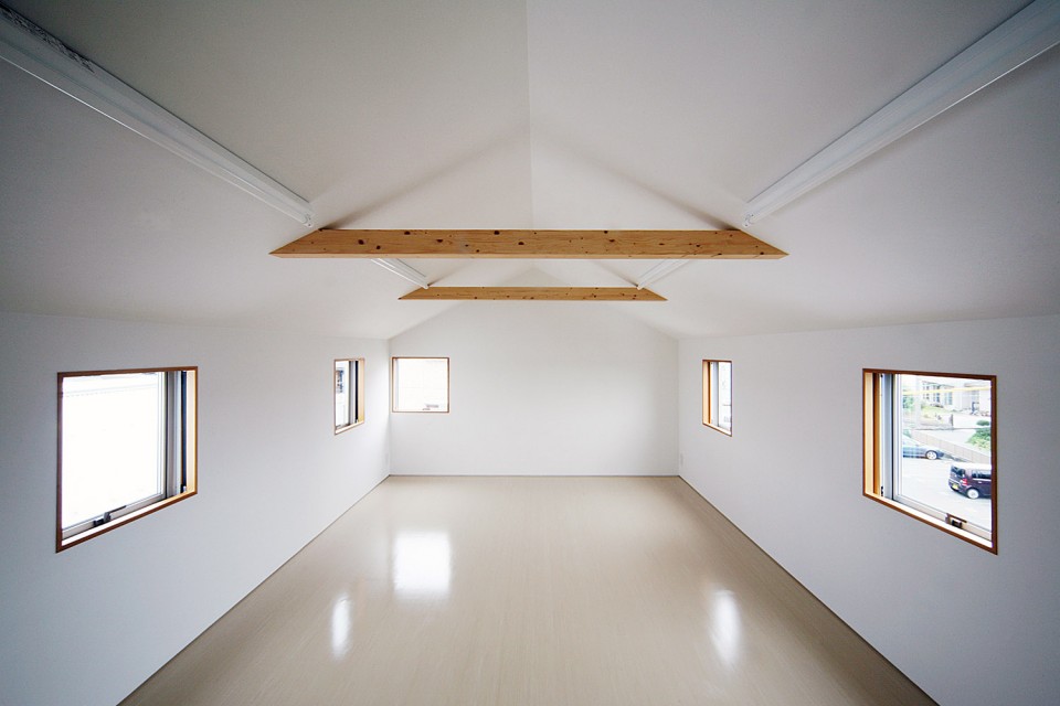 010-house in kosai