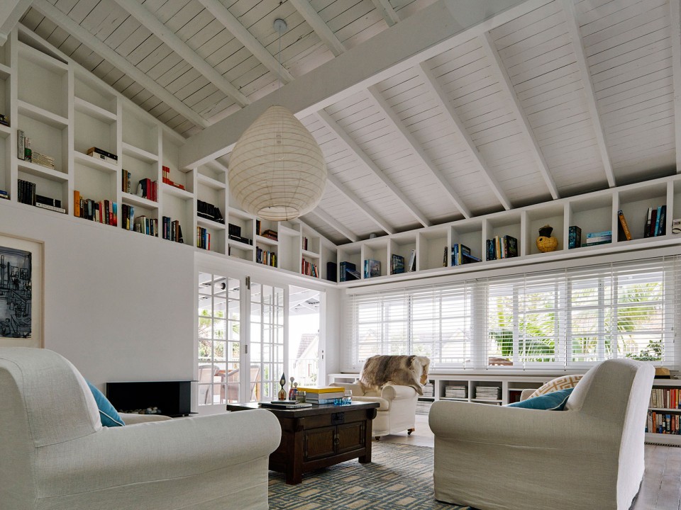011-Luigi Rosselli Architects Beach House On Stilts