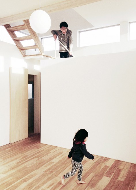 011-floating house in ogasa by Shuhei Goto Architects (11)