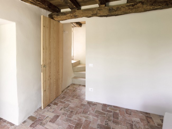 012-Casa Crotta by Massimo Galeotti Architetto (12)