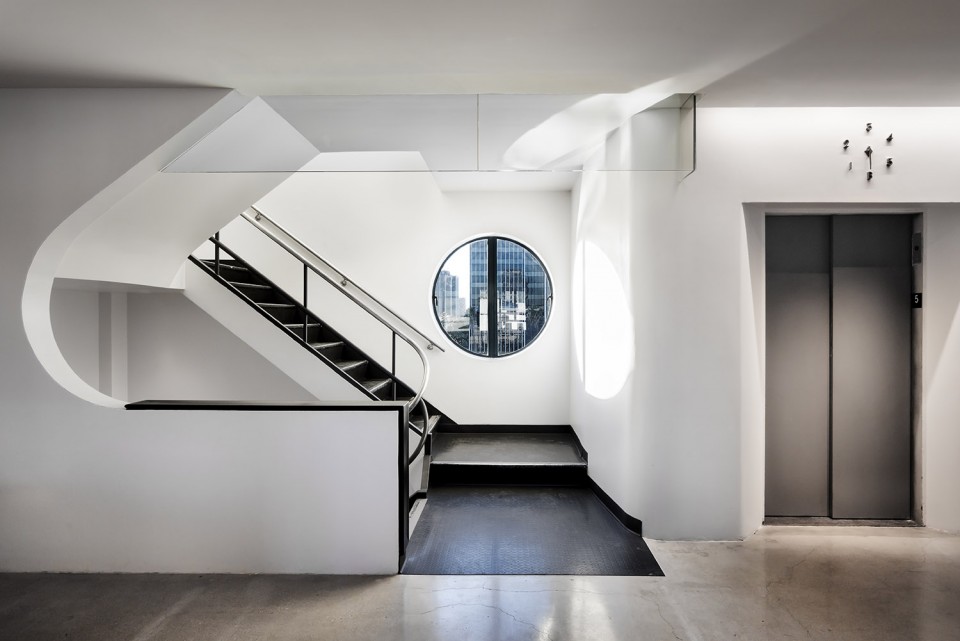012. Neuehouse LA