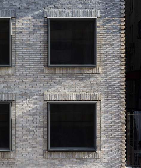014-120 allen street by Grzywinski + Pons