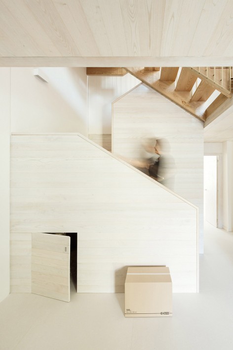 022-Casa Do Medio by ARROKABE ARQUITECTOS