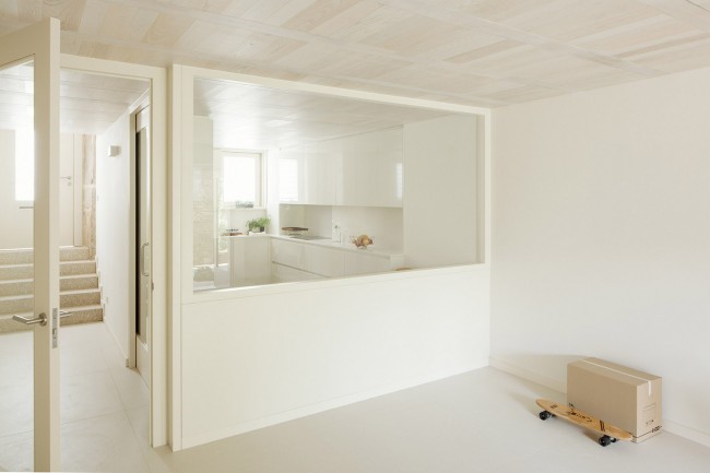 023-Casa Do Medio by ARROKABE ARQUITECTOS