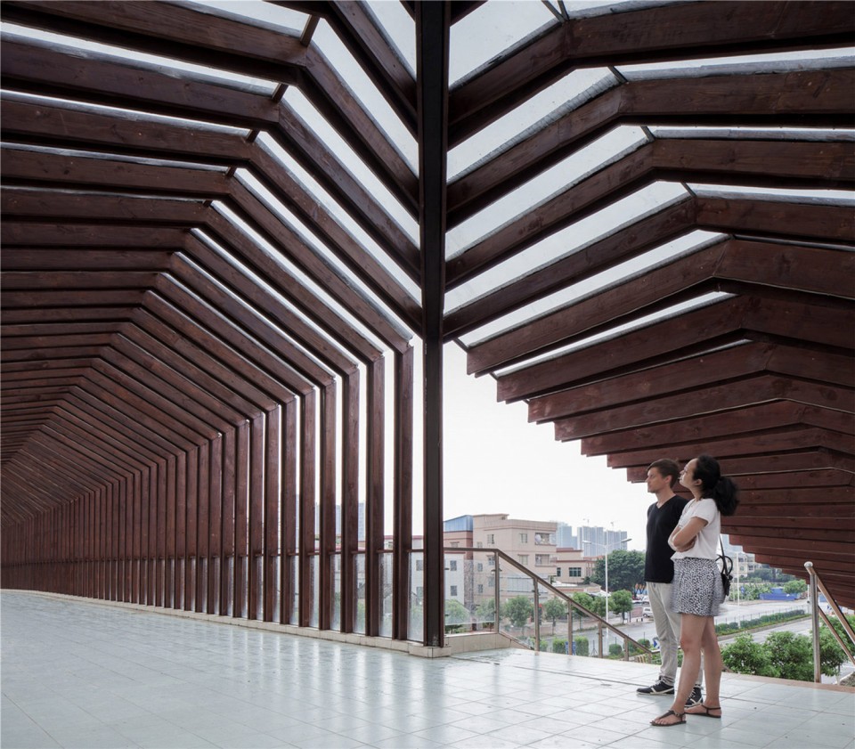 1 photo p4_5 Foshan New City Village Walkway Bridge