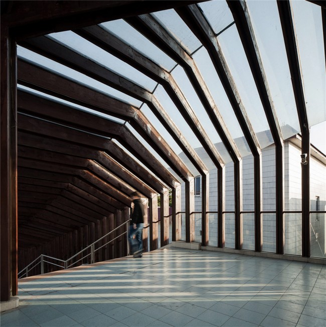 1 photo p4_7 Foshan New City Village Walkway Bridge