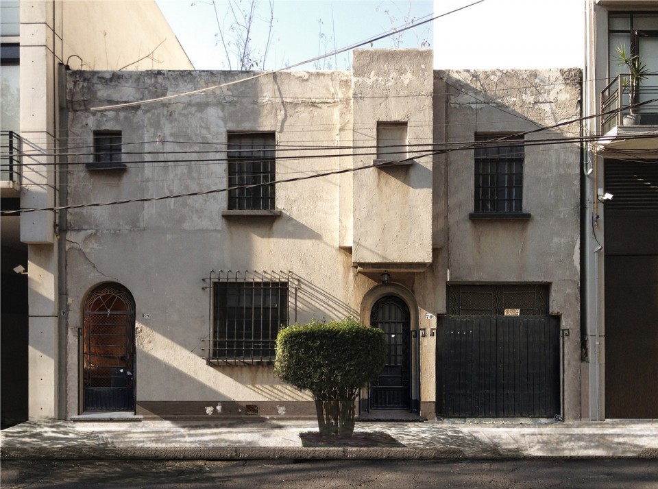 001-ANTONIO SOLA TOWN-HOUSES by Jorge Ambrosi y Gabriela Etchegaray