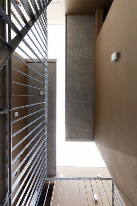 008-between trees by tailored design lab