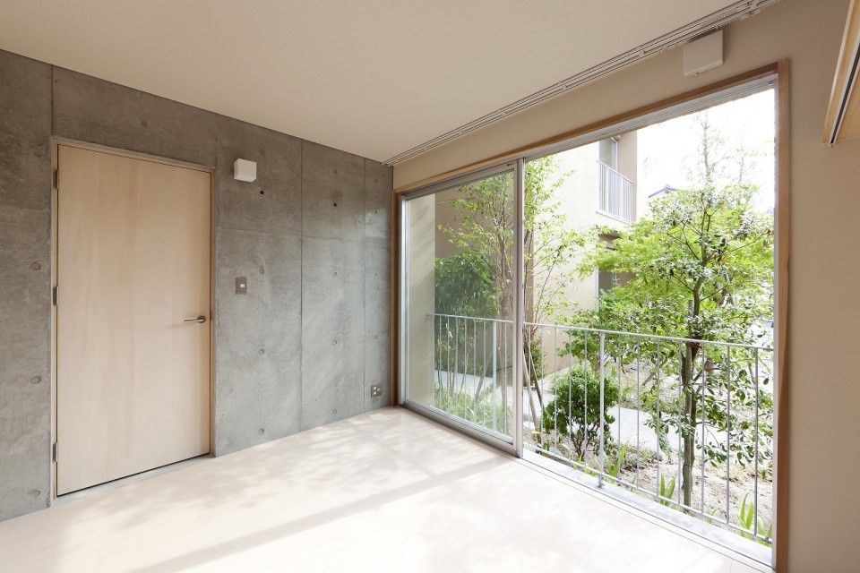 010-between trees by tailored design lab