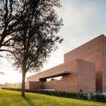 Llinars del Vallès礼堂剧院，西班牙 / Álvaro Siza Vieira + Aresta Arquitectura