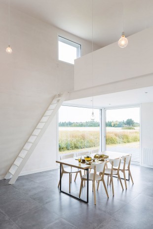 015-House For a Photographer by Studio Razavi Architecture