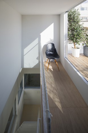 017-Nerima House by Elding Oscarson