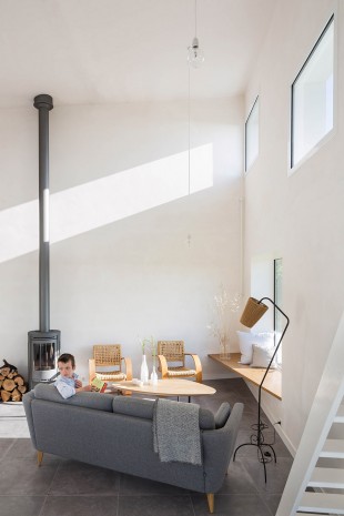 019-House For a Photographer by Studio Razavi Architecture