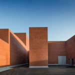 Llinars del Vallès礼堂剧院，西班牙 / Álvaro Siza Vieira + Aresta Arquitectura