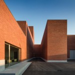 Llinars del Vallès礼堂剧院，西班牙 / Álvaro Siza Vieira + Aresta Arquitectura