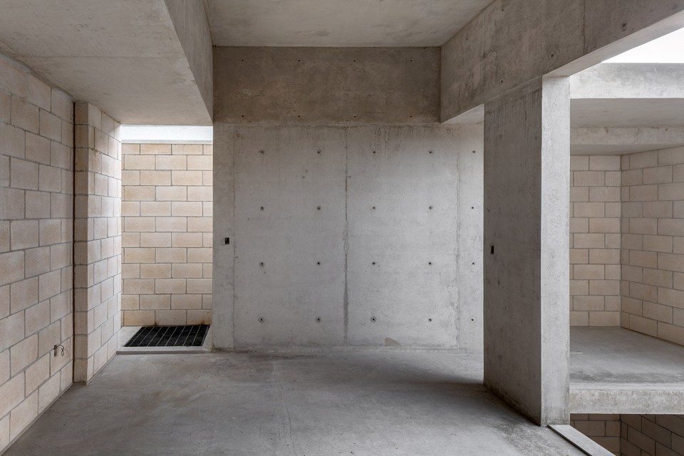 030-ANTONIO SOLA TOWN-HOUSES by Jorge Ambrosi y Gabriela Etchegaray