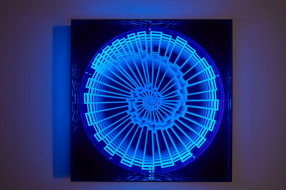 05_Black Light_2591 Pure Illusion by Hans Kotter