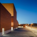 Llinars del Vallès礼堂剧院，西班牙 / Álvaro Siza Vieira + Aresta Arquitectura