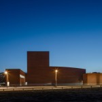 Llinars del Vallès礼堂剧院，西班牙 / Álvaro Siza Vieira + Aresta Arquitectura