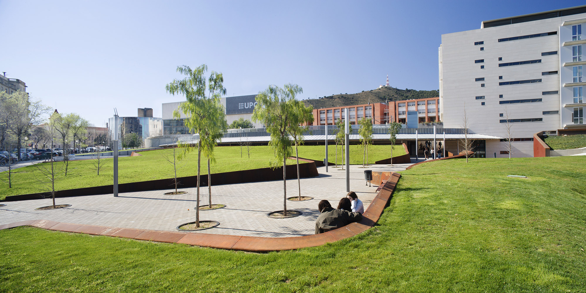 Access area of Campus Nord at UPC University by taller 9s arquitectes
