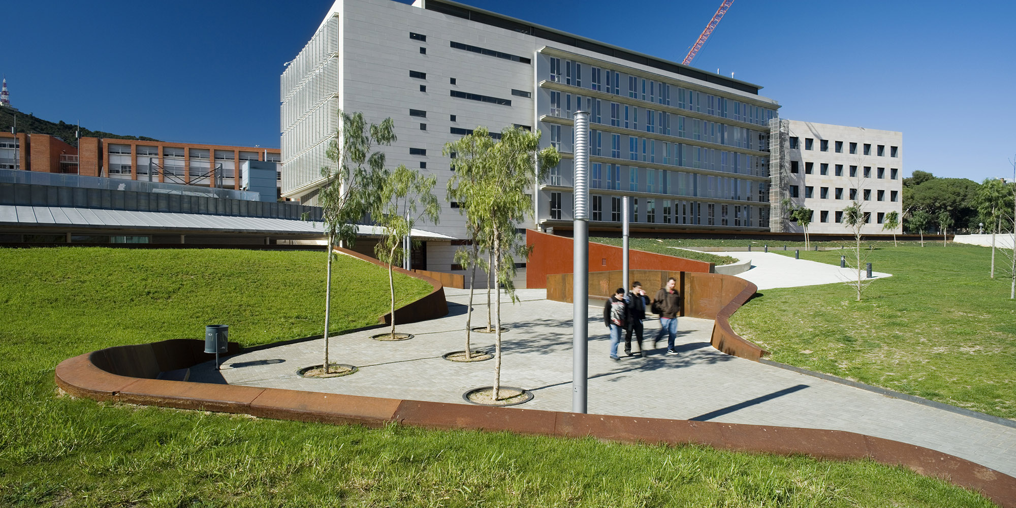Access area of Campus Nord at UPC University by taller 9s arquitectes